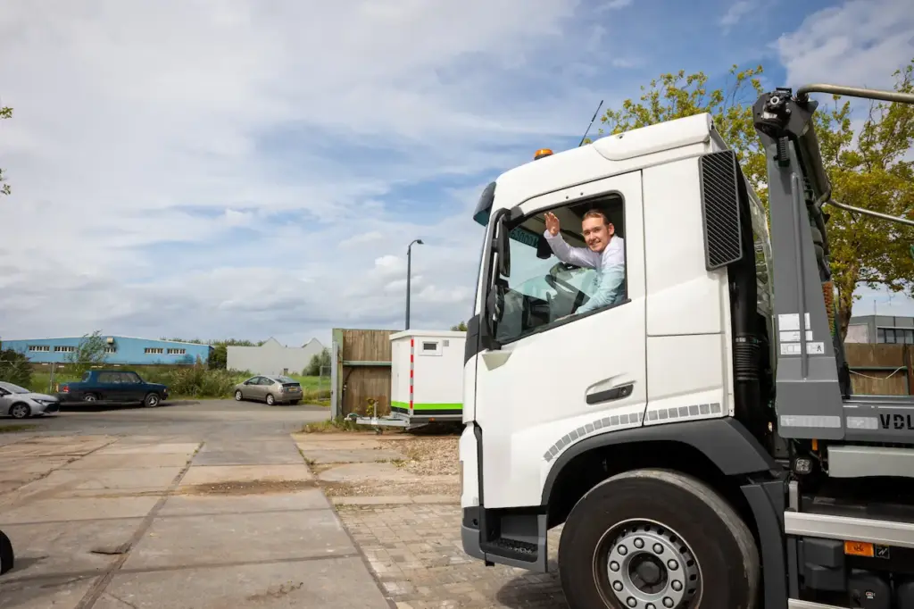 Chauffeur van puincontainershop